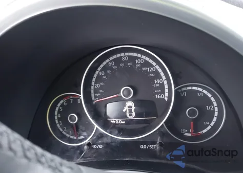 2015 Volkswagen Beetle 1.8T из США, поврежденный, VIN 3VW517AT0FM812700